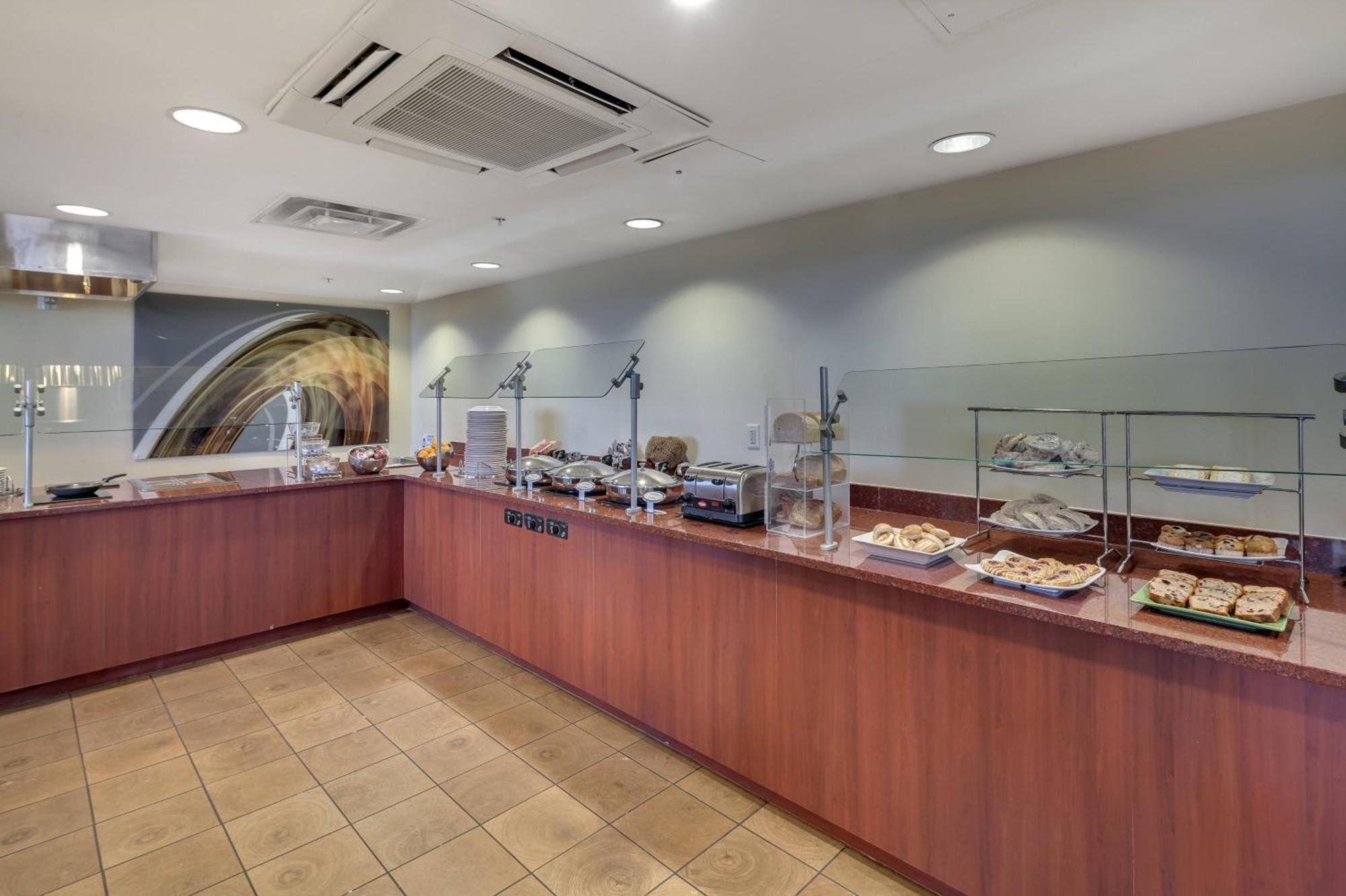 Courtyard By Marriott Jacksonville Beach Oceanfront Exterior photo