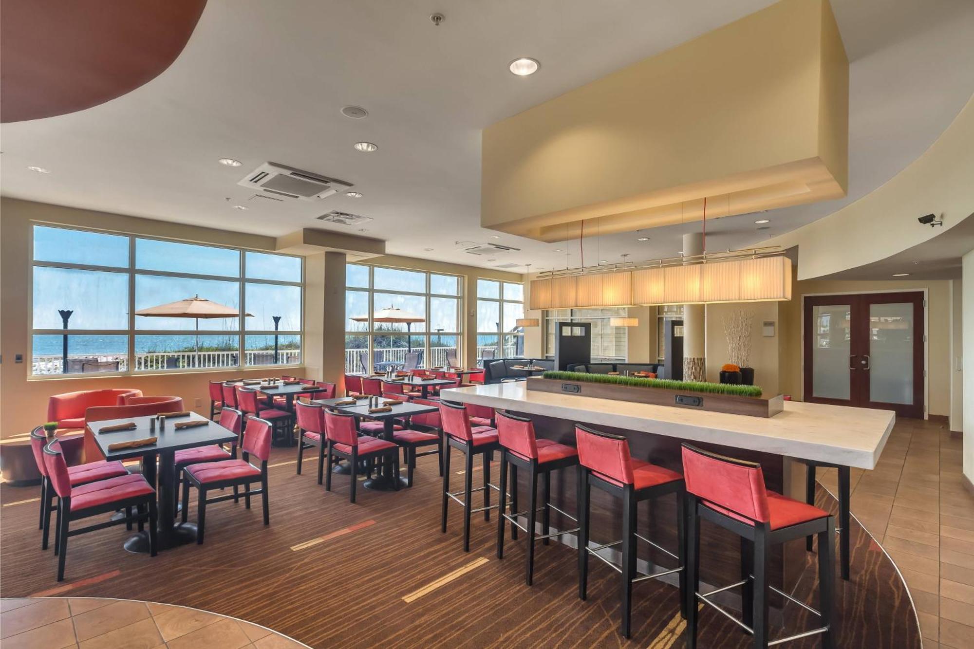 Courtyard By Marriott Jacksonville Beach Oceanfront Exterior photo
