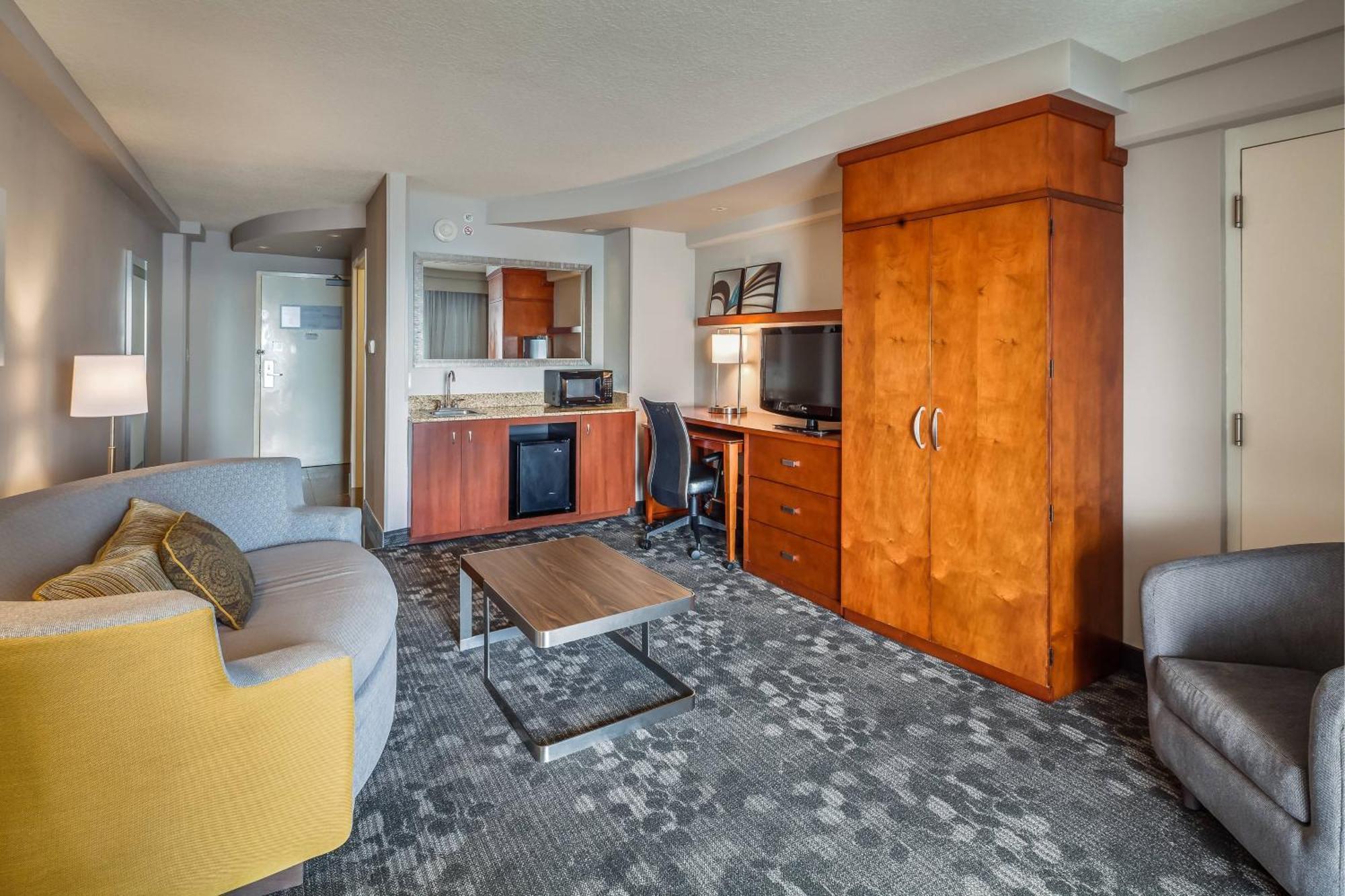 Courtyard By Marriott Jacksonville Beach Oceanfront Exterior photo