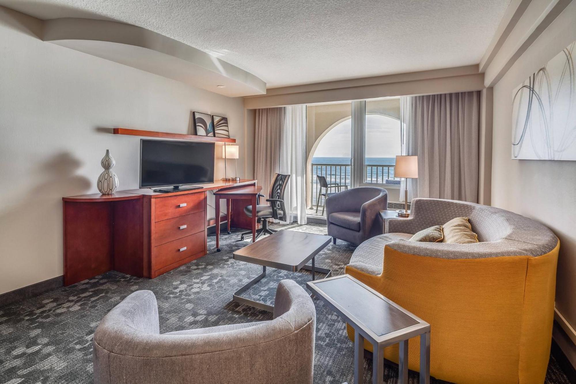 Courtyard By Marriott Jacksonville Beach Oceanfront Exterior photo