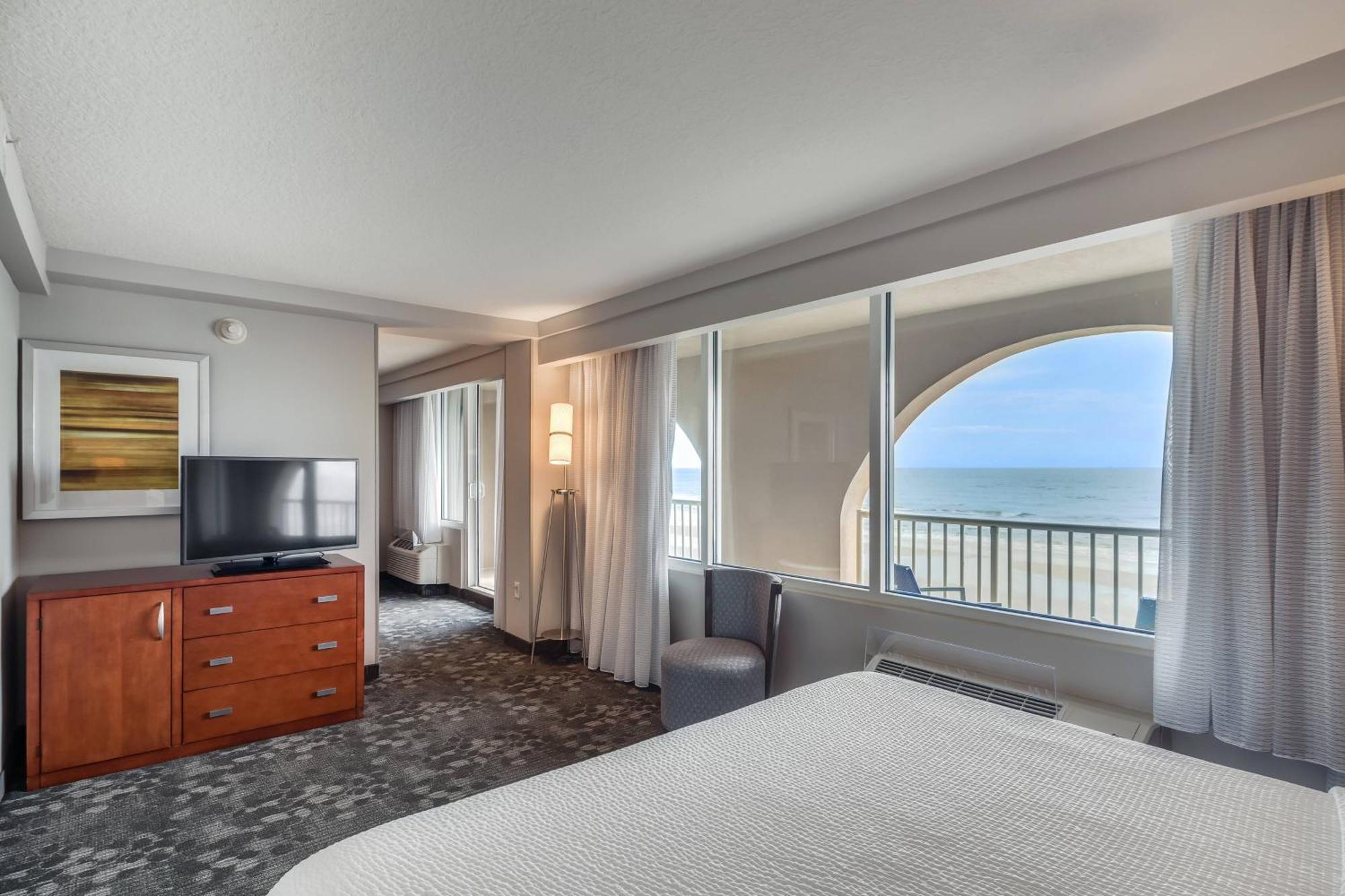 Courtyard By Marriott Jacksonville Beach Oceanfront Exterior photo